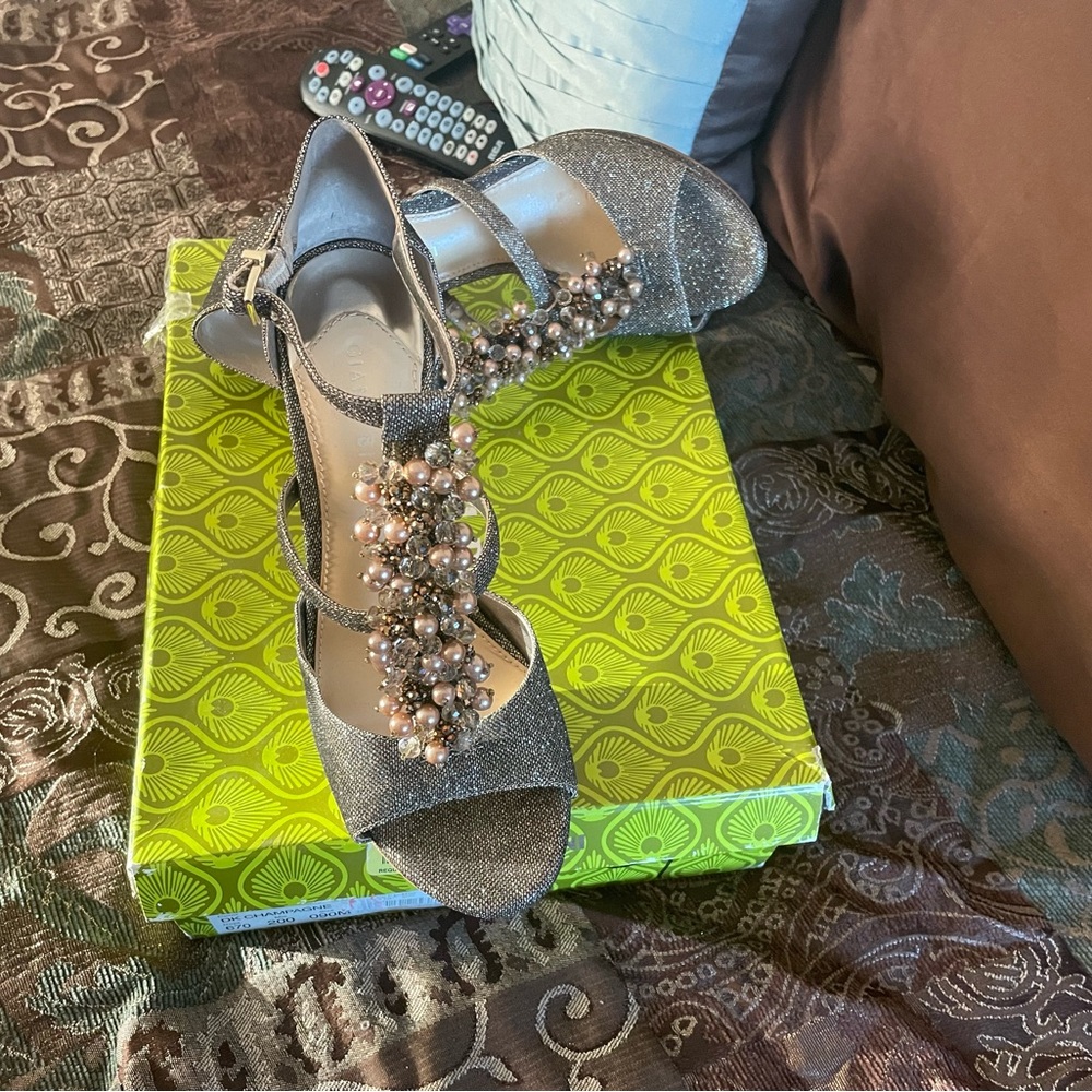 Gianni Bini Black Gold Beaded Stiletto heels